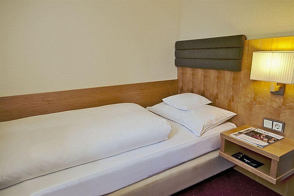 Hotel De France Wiesbaden City Экстерьер фото